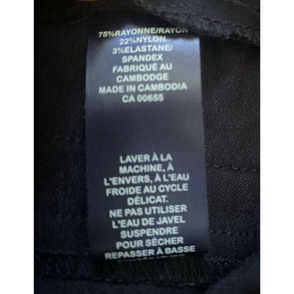 Reitmans Women's Navy  Blue Straight Bermuda Pants Shorts Pull On Size 3 NWOT - Picture 8 of 8